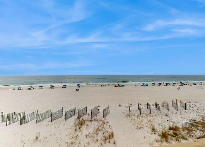 Beachfront With Gulf Views Balcony Pool & Ac - Snowbird-friendly *