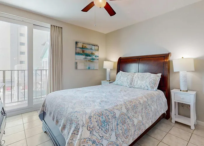Beachfront With Gulf Views Balcony Pool & Ac - Snowbird-friendly Holiday home